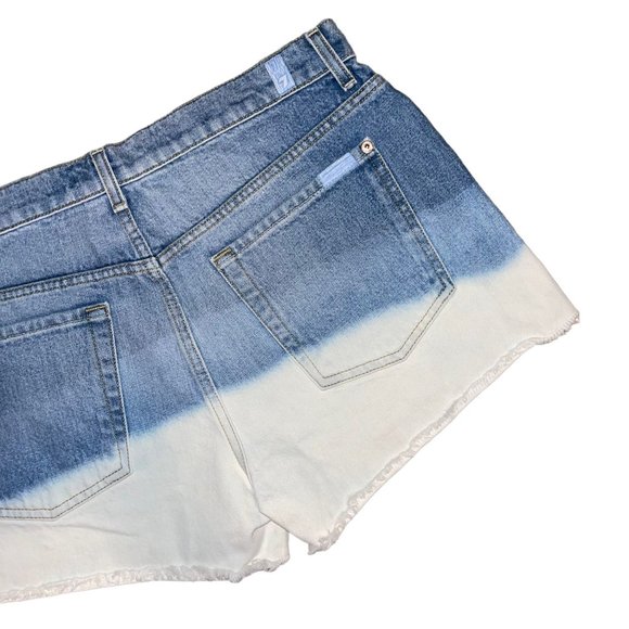NWT 7 For All Mankind Distressed Womens Shorts 31 Distressed Dip Dye Light Wash - Picture 6 of 7